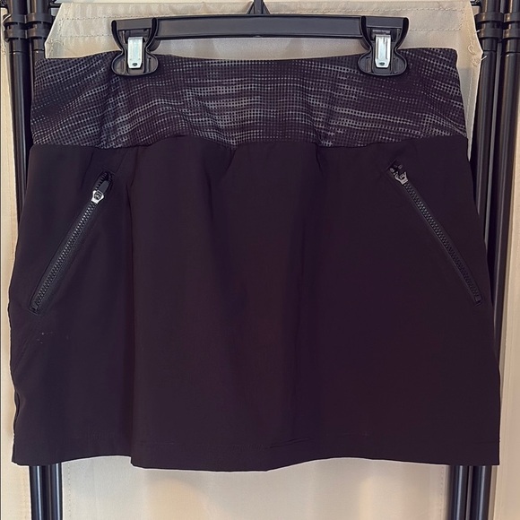 Mondetta Black and Gray Patterned Skort - Picture 1 of 6